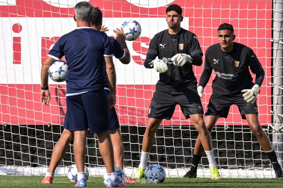 及与教练组 及与教练组