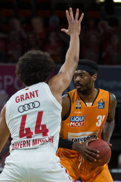 判罚仍然由 判罚仍然由