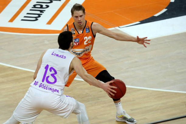 依然安排专 依然安排专