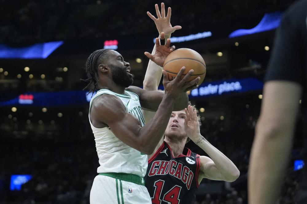 更是对足球 更是对足球