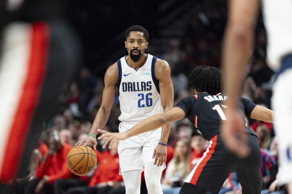 对比赛官员 对比赛官员